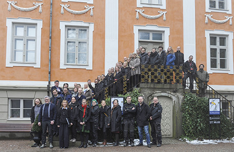 Kulturens personal (alla var inte närvarande när bilden togs) på Herrehusets trappa i januari 2016. Foto: Viveca Ohlsson/Kulturen