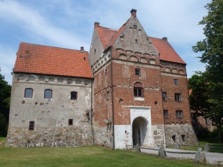 Porttornet  på Borgeby slott där Norlindsmuseet inryms.  Foto: Carita Melchert/Kulturen