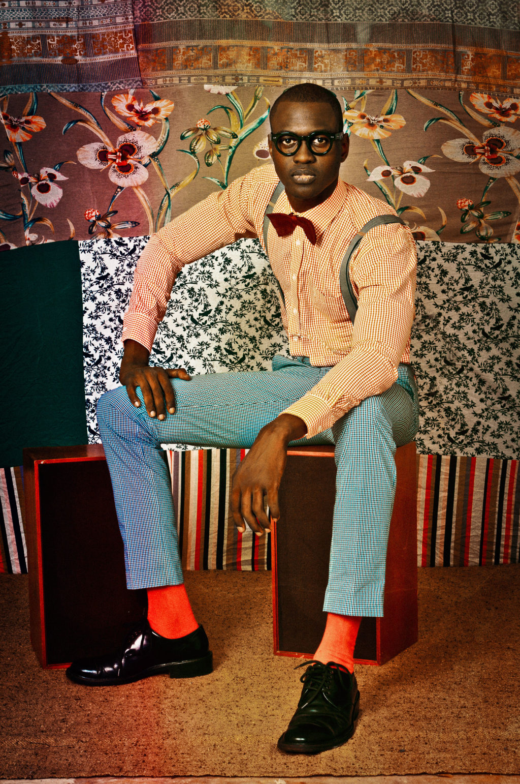 Porträtt från utställningen "The Studio of Vanities" med fotografier av den senegalesiska fotografen Omar Victor Diop (© Omar Victor Diop, Courtesy Galerie MAGNIN-A, Paris.)