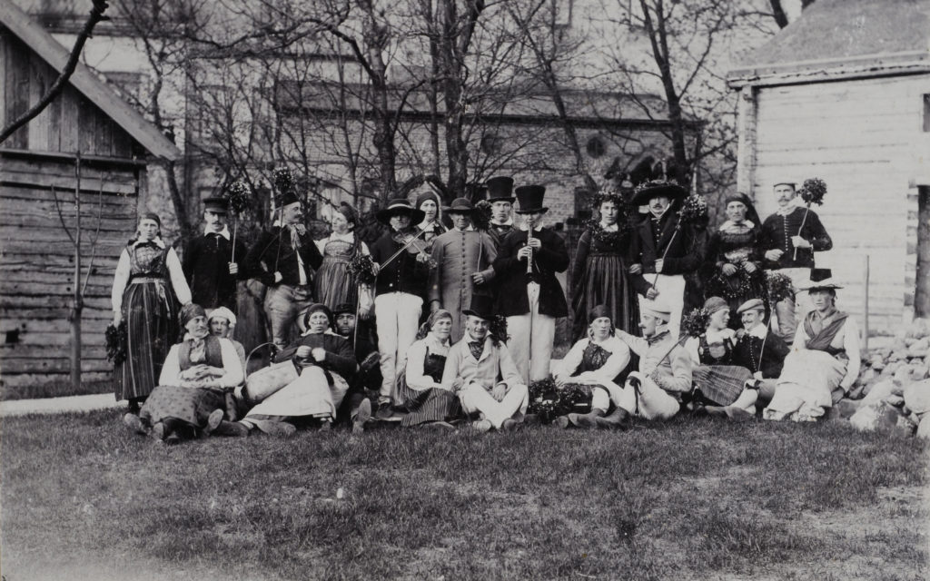 Höstmarknad på Kulturen i Lund på 1890-talet. Fotograf okänd.