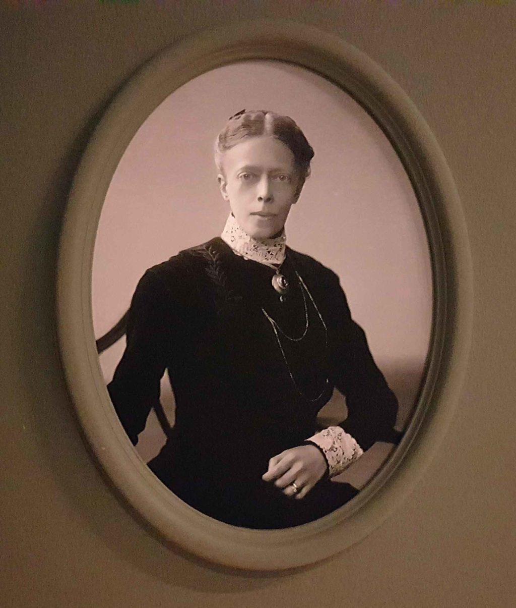 Hilma Borelius (1869–1932). Porträtt som visas i utställningen En stund i Lund på Kulturen i Lund.